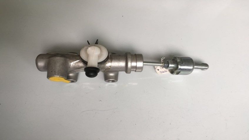 CYLINDER ASSY CLUTCH MASTER 1GRFE 1KDFTV 1KZTE 2TRFE 3142060030