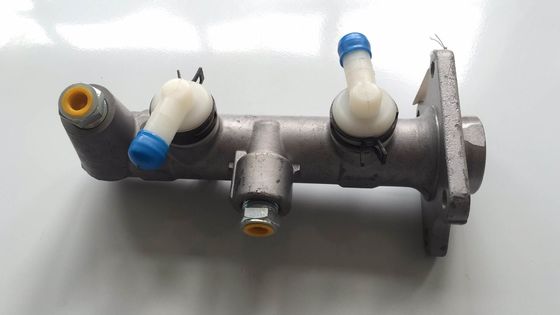 47201-36390 47201-36410 ब्रेक मास्टर सिलेंडर 47201-36390 फिट्स फिट्स टोयोटा कोस्टर HZB50 1HZ स्पेयर पार्ट्स ब्रेक मास्टर सिलेंडर 47201-36390 फिट्स कोस्टर बस 1993-2001 2.7L 3.7D BB42L-BRMRS 1993-200