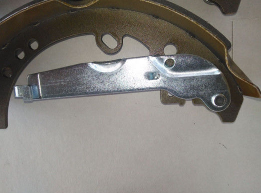 Fortuner 04495-OK070 ड्रम ब्रेक शूज़ रिप्लेसमेंट FN2809